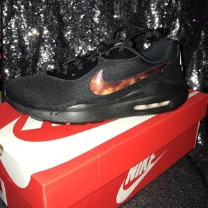 Nike air max oketo